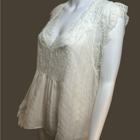 Lovestitch Kaylee Lace & Satin Blouse in Ivory - Picture 3 of 9